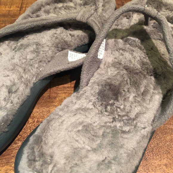 LL Bean Sherpa Flip Flops - Picture 4 of 10